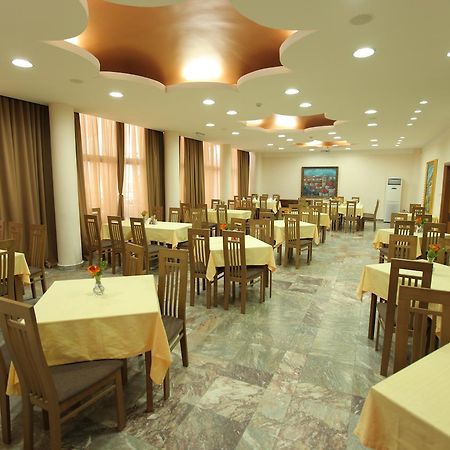 Hotel Kratis Kratovo Екстер'єр фото