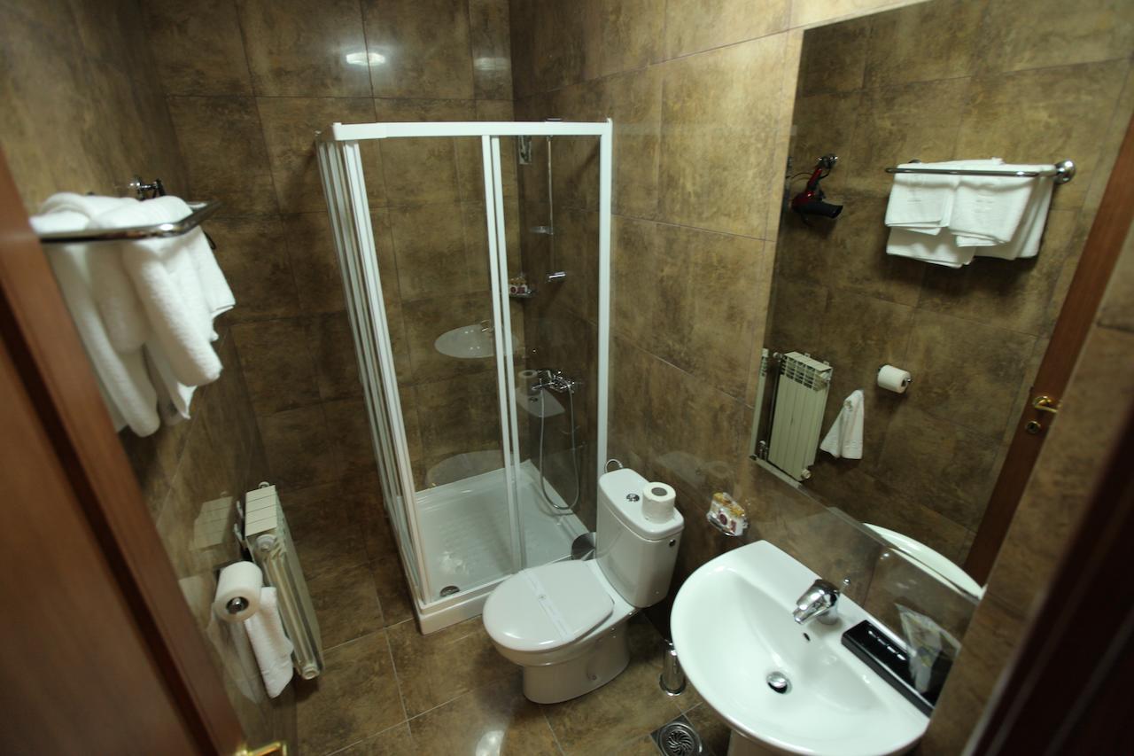Hotel Kratis Kratovo Номер фото