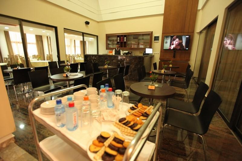 Hotel Kratis Kratovo Екстер'єр фото